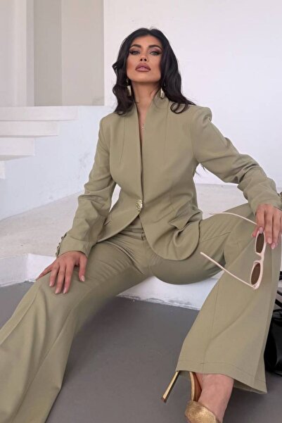 AKD Atelier Women's Two-Piece Suit Stylish Button Detail Stand Collar Blazer Jacket Wide Leg Pants Set