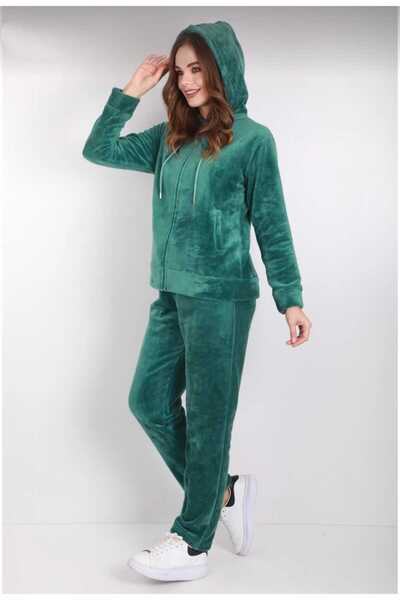 Wild Love Training lady embarrassed