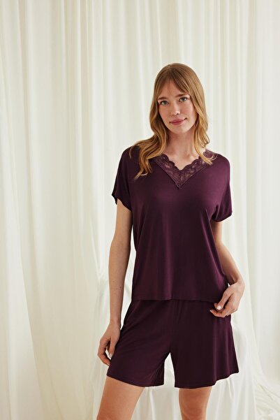 MONAMİSE Women's short-sleeve lace-trimmed v-neck pajama set with shorts, burgundy