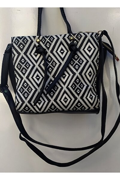 Hepsibitarz Kadın Siyah Beyaz Kilim Desenli Otantik Omuz Çantası