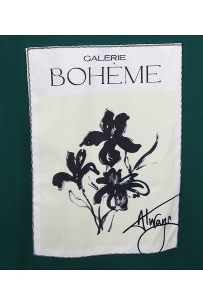 Red Planet Oversize Printed T-Shirt – Youthful Design