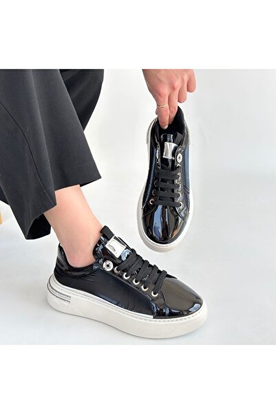 Erbilden Hley Black Patent Leather Parachute Detailed Lace-Up Sneakers