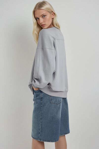 Hiccup Relaxed Fit Round Neck Stitching Detailed Knitted Sweatshirt