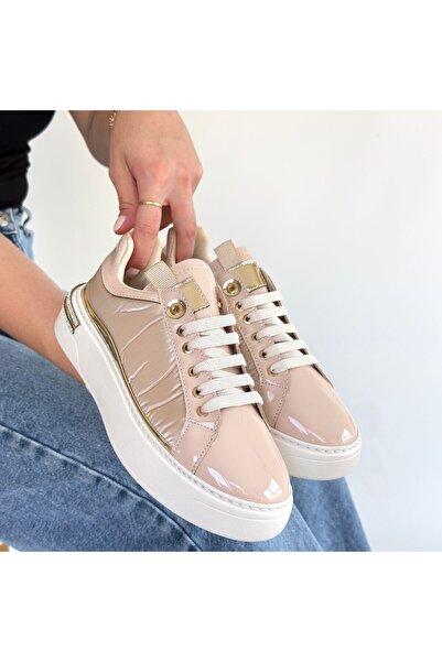 Erbilden Hley Beige Patent Leather Parachute Detailed Lace-Up Sneakers