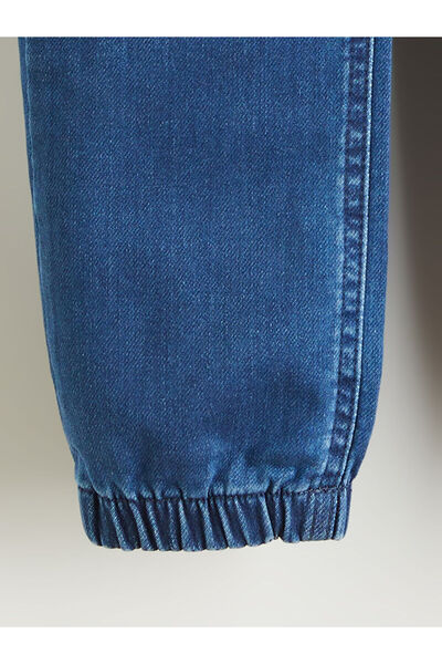 LC Waikiki Pantaloni de jogger pentru băiat cu talie elastică Indigo