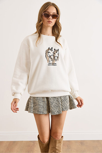Olalook Kadın Ekru At Nakışlı Rahat Kalıp Şardonlu Sweatshirt SWT-19000756