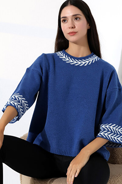 Yeslena Sıfır Bisiklet Yakalı Rahat Bol Kesim Düşük Omuzlu Turvakar Kollu Desenli Casual Triko Kazak