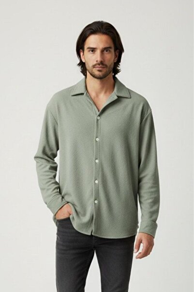 NO 601 Мъжка риза от зелена креп плат с овърсайз кройка