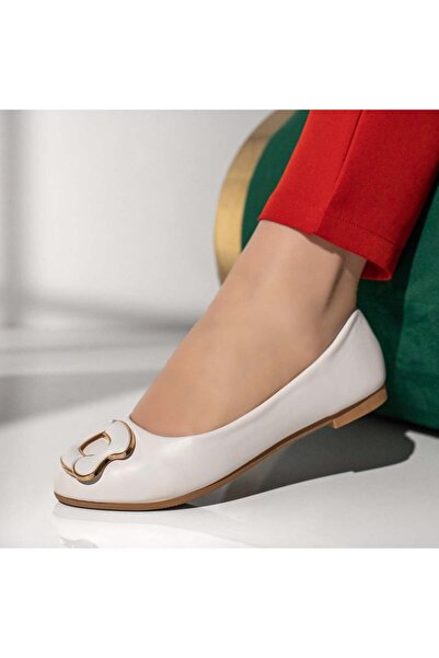 Modlet.ro Balerini albi pentru femei cu detalii metalice MOD11198