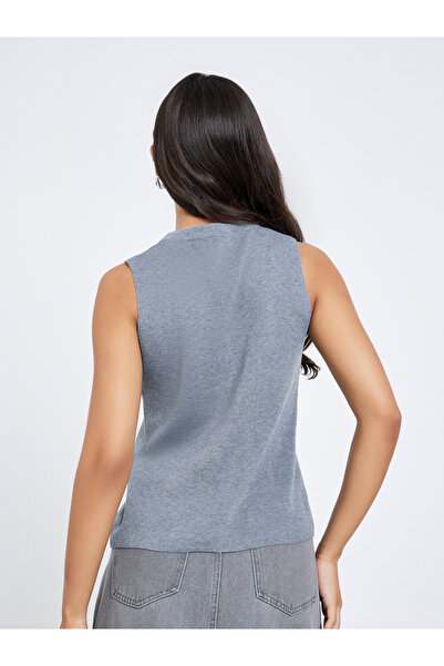 Styli Grey Knit Sleeveless Vest with Metal Accent