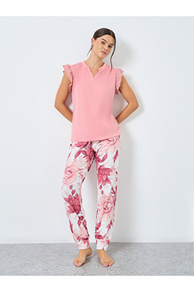 Styli V Neck Lace Shoulder T-Shirt and Rosey Floral Cuffed Pyjama Set