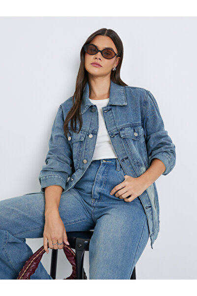 Styli جاكيت جينز أزرق باهت قصة فضفاضة للنساء