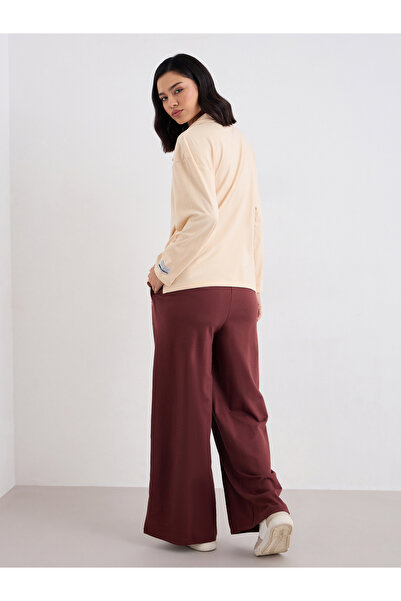 Styli Women Collared T-Shirt and Wide Leg Joggers Co-Ords