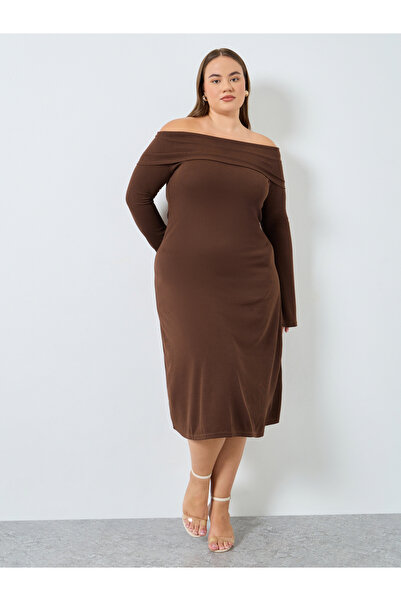 Styli Plus Size Brown Off-Shoulder Midi Dress