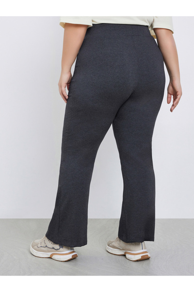 Styli Plus Size V Shaped Waistband Flared Leggings