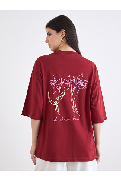 Styli Red La Vie En Rose Graphic Oversized T-Shirt