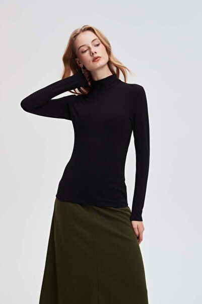 menta Solid High-Neck Long-Sleeve Top