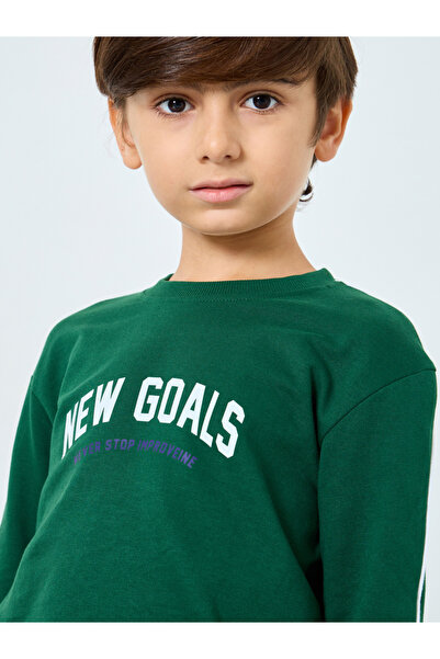 Styli Boys Green Slogan Print Sweatshirt and Joggers Set