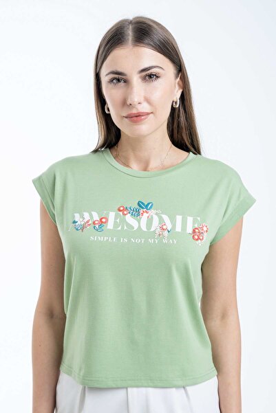 mica قميص قصير بطبعة جرافيكية