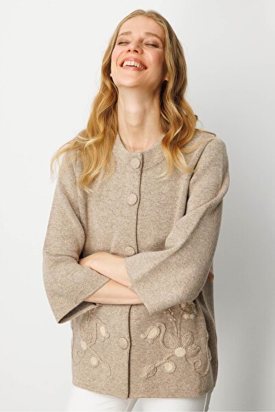 Desen Triko Women's Stand Collar Floral Patterned Short Wool Coat K.Beige