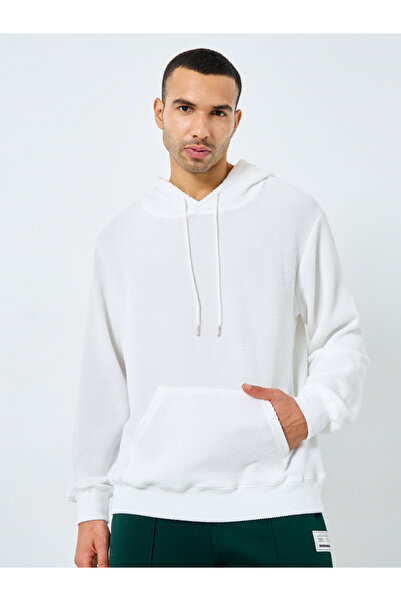 Styli White Crinkle Textured Oversized Hoodie