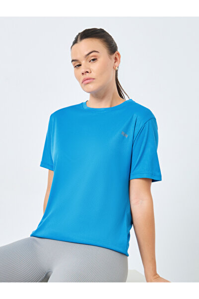 Styli بلوزة أساسية بأكمام قصيرة مع نص عاكس