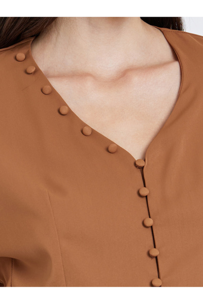 Styli Buttoned Balloon Sleeve Peplum Blouse