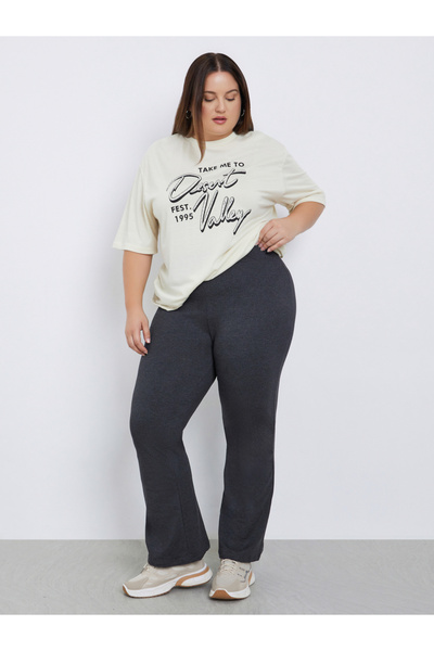 Styli Plus Size V Shaped Waistband Flared Leggings