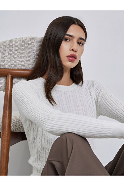 Take Two By Styli Solid Cable Knit Crew Neck Sweaters