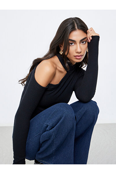Styli Black One-Shoulder Knit Top