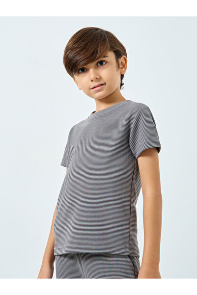 Styli Boys Grey Textured T-Shirt and Joggers Set