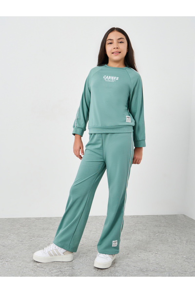 Styli Teen Green Printed Sweatshirt and Pants Set