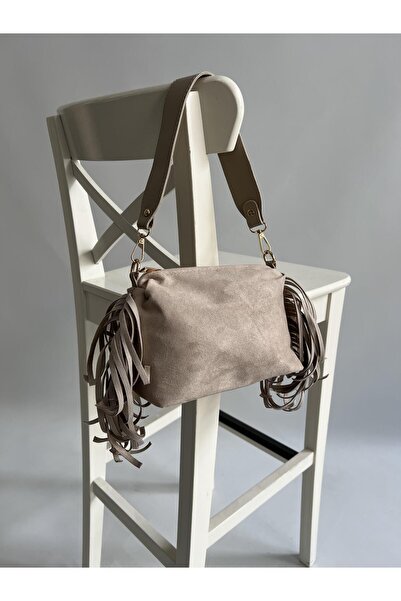 Mia Collection حقيبة يد نسائية مزينة بشراشيب من فرو المنك