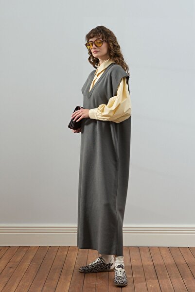 Ceylan Otantik Anthracite Knitwear V-Neck Jile & Butter Yellow Classic Collar Crop Shirt Set