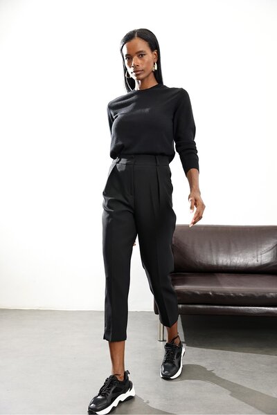 5in1Canpolat Black Crepe Carrot Pants 9796