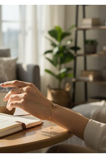 Hakan Güler Kuyumculuk 14 Ayar Altın Baget Taşlı Model Şahmeran