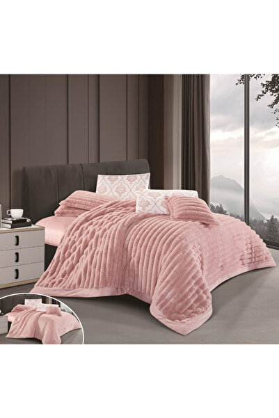 SNOOZYL Luxury royal double hotel bedspread made of soft velvet and fur to provide warmth and comfort