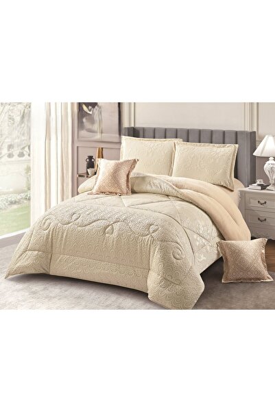 SNOOZYL A king-size bedspread made of soft velvet and luxurious fur with an embossed design to give you elegance.