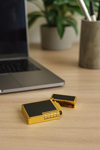 melmus Lüks Taşlı Metal Çakmak – Altın Detaylı, Şık ve Koleksiyonluk Tasarım