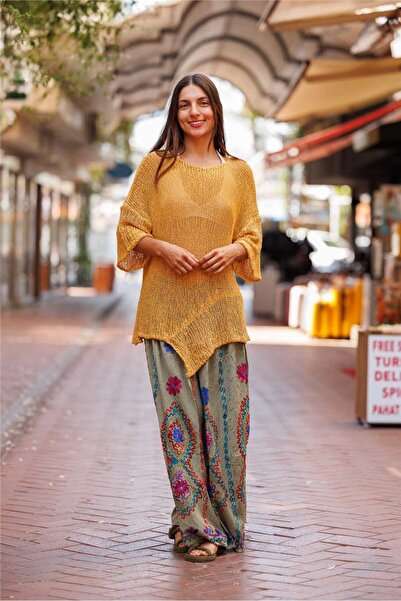 Miss Boheme بلوزة ميرسيريزد غير متماثلة مع تفاصيل قطعية بلون أصفر