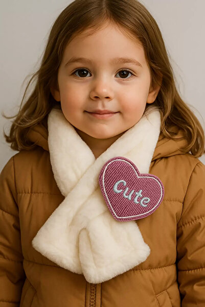 MODA Plush Children's Scarf with Heart Figure