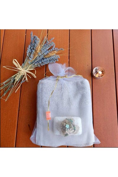 esdekor منشفتين بحجم 30x50 سم + صابون صغير