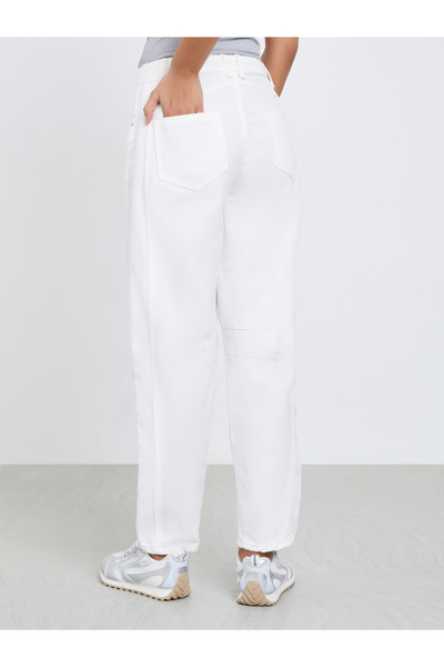 Styli High Rise Relaxed Fit Jeans