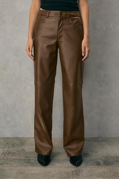 Stradivarius Düz kesim suni deri pantolon