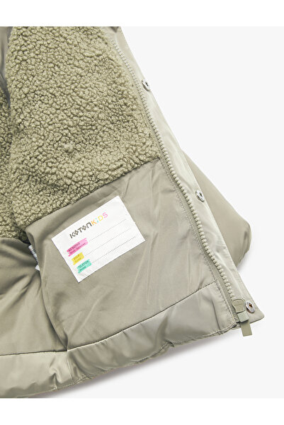 Koton Μακρυμάνικο πουπουλένιο παλτό με κουκούλα με λεπτομέρεια από βελούδινο υλικό