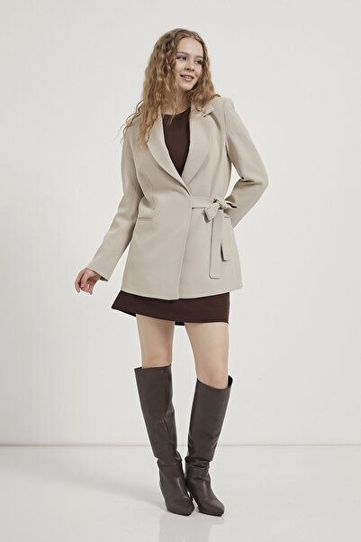 Arma Life Jachetă blazer premium cremă pentru femei, cu legături laterale