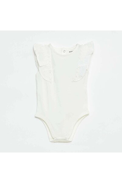 KIABI بدلة جسم بيضاء مكشكشة بدون أكمام