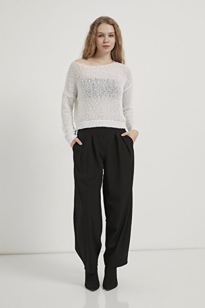 Arma Life Women's Off-Shoulder See-Through Basic White Knitwear Blouse