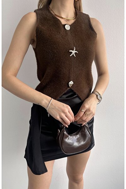fujya Asymmetrical Buttoned Soft Knit Vest