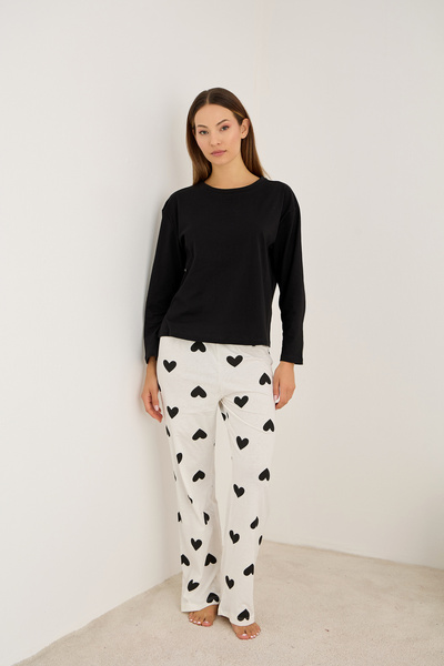 Siyah İnci bílé černé bavlněné pletené pyžamo se vzorem srdce7948